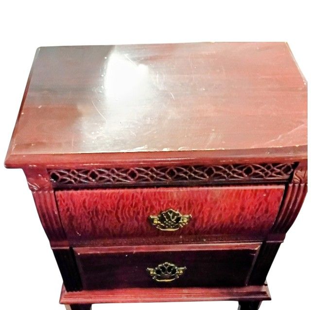 NIGHTSTAND / BEDSIDE TABLE VINTAGE SOLID WOOD NEEDS A LIL (TLC) - photo 3