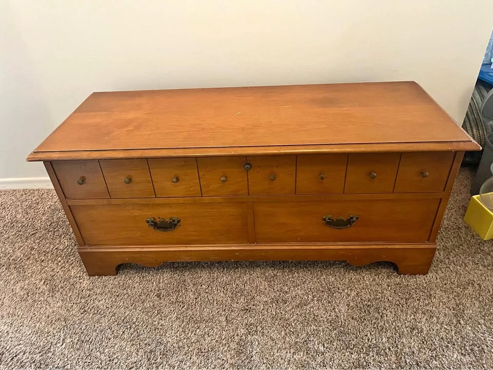 Vintage Lane Cedar Hope Chest with Drawers - Made in Canada