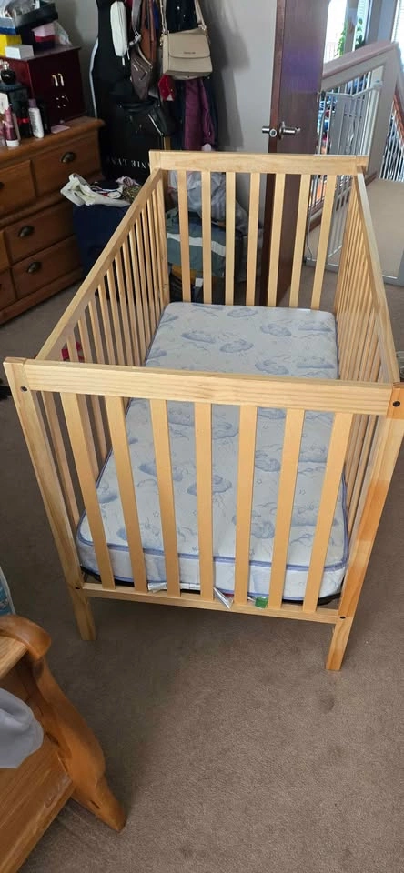 Dream On Me 5 in 1 Convertible Crib with Mattress - photo 3