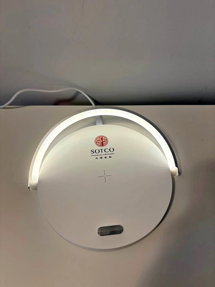 Foldable Lamp with Wireless Charging