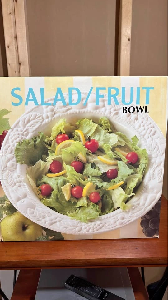 Salad/Fruit Bowl