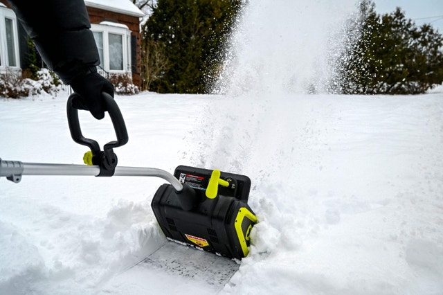 Yardworks 48V Snow Shovel - Not Working - photo 5