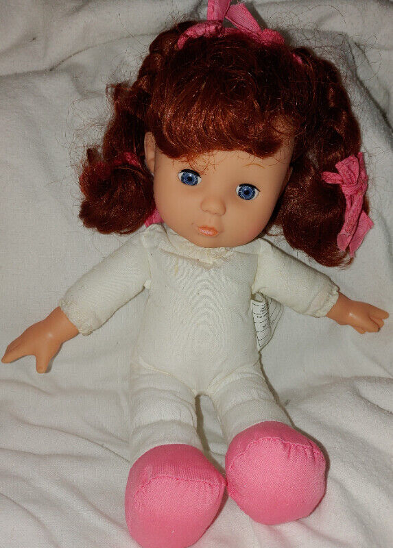 Baby Cloth Body Doll with Long Brunette Hair, Several Outfits - photo 2