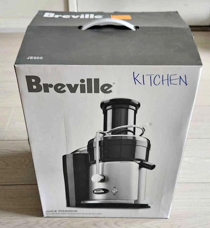 Breville Juicer JE900