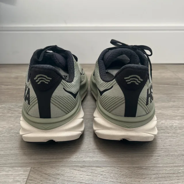 Hoka Clifton 9 - Size 8D image indicator(4)