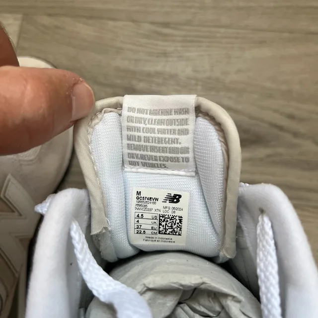 New Balance 574 sz 6.0 New image indicator(5)