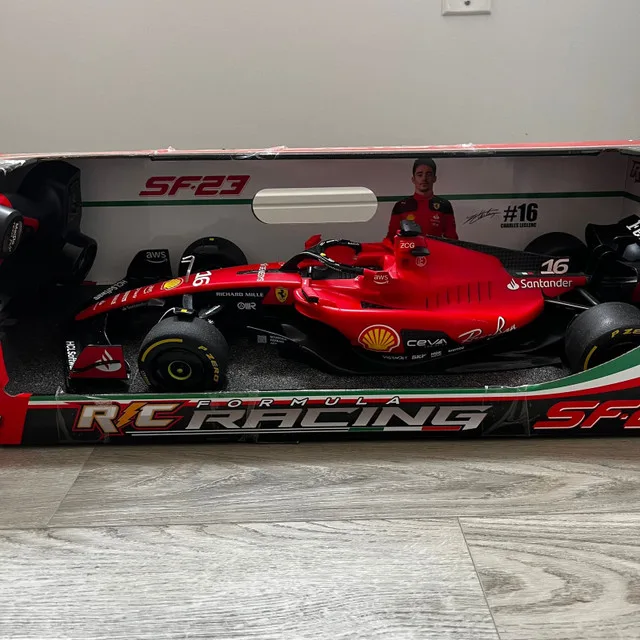 Ferrari SF23 RC Racing Car image indicator(2)