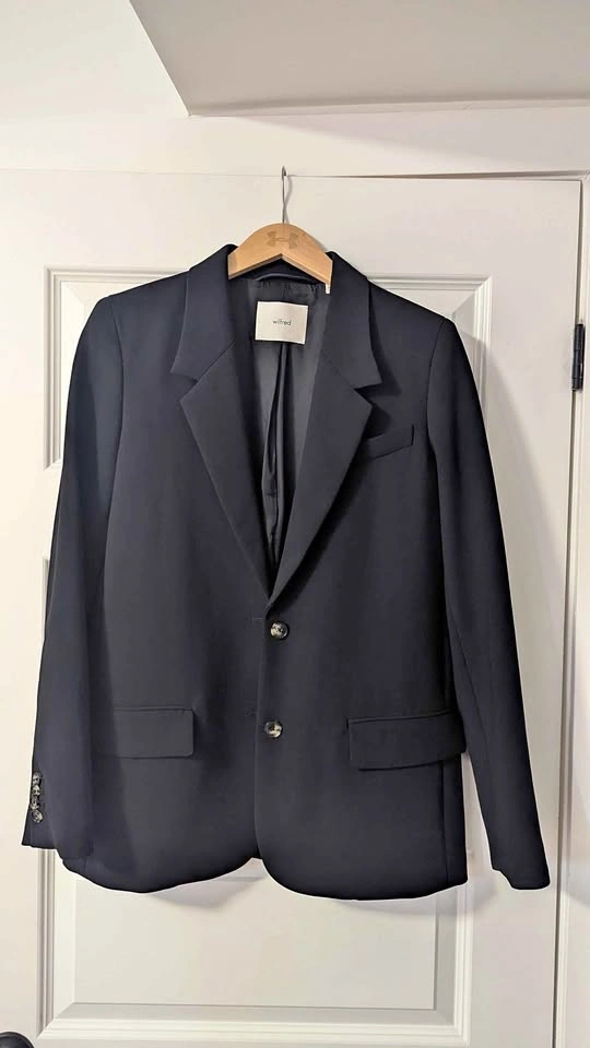 Aritzia Wilfred Blazer Size 4