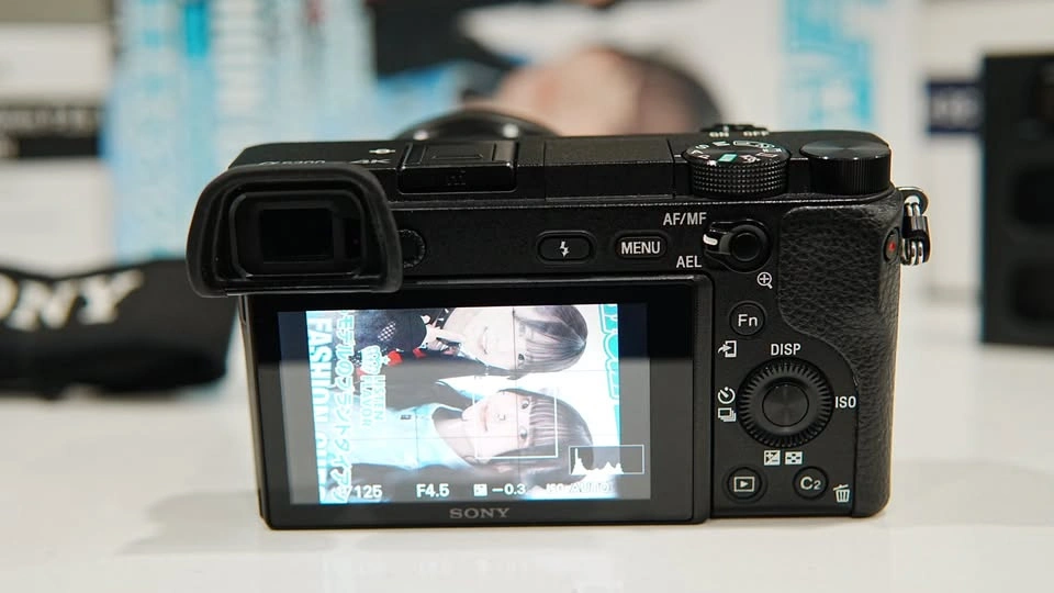 Sony A6300 Bundle with 16-50mm Lens - photo 3
