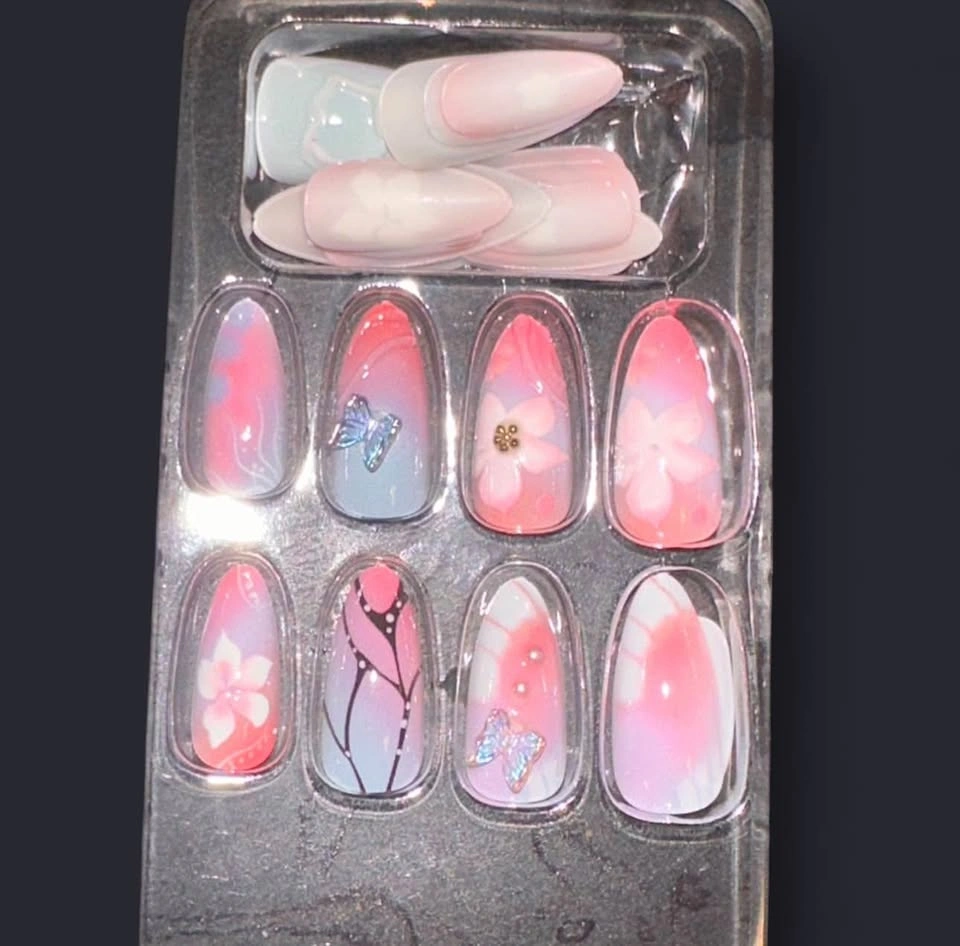 Press On Nails (24 nails set)