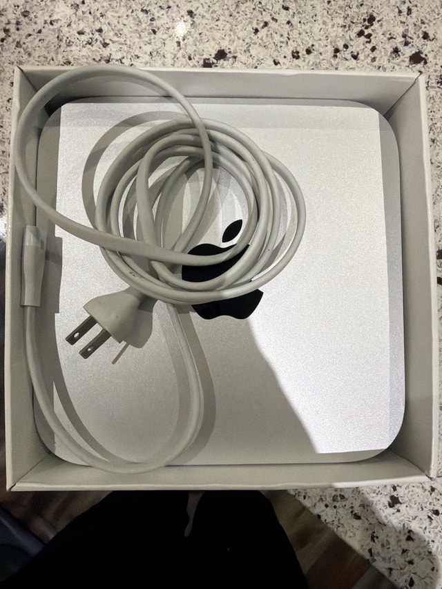 Mac Mini – 1TB Fusion Drive, 8GB, 2.5Ghz i5 - photo 2