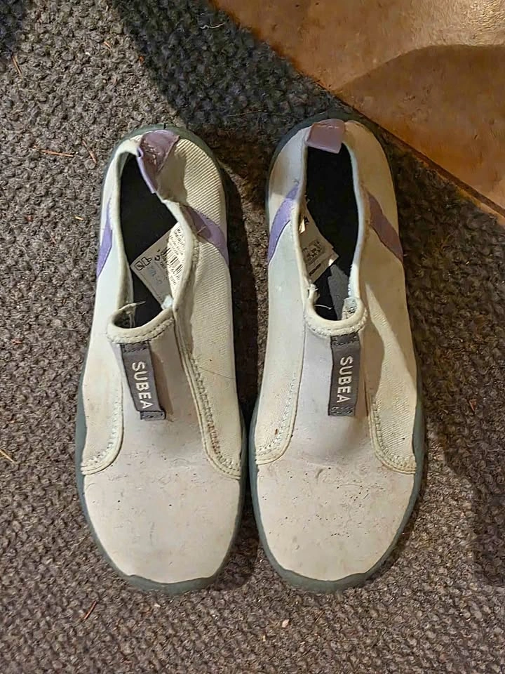 SUBEA Water Shoes – Size 9/10 – $5