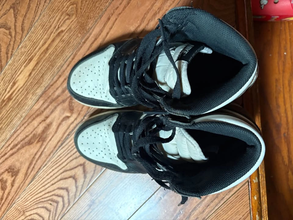 Air Jordan 1 High Retro Dark Mochas Youth Size 6 - photo 2