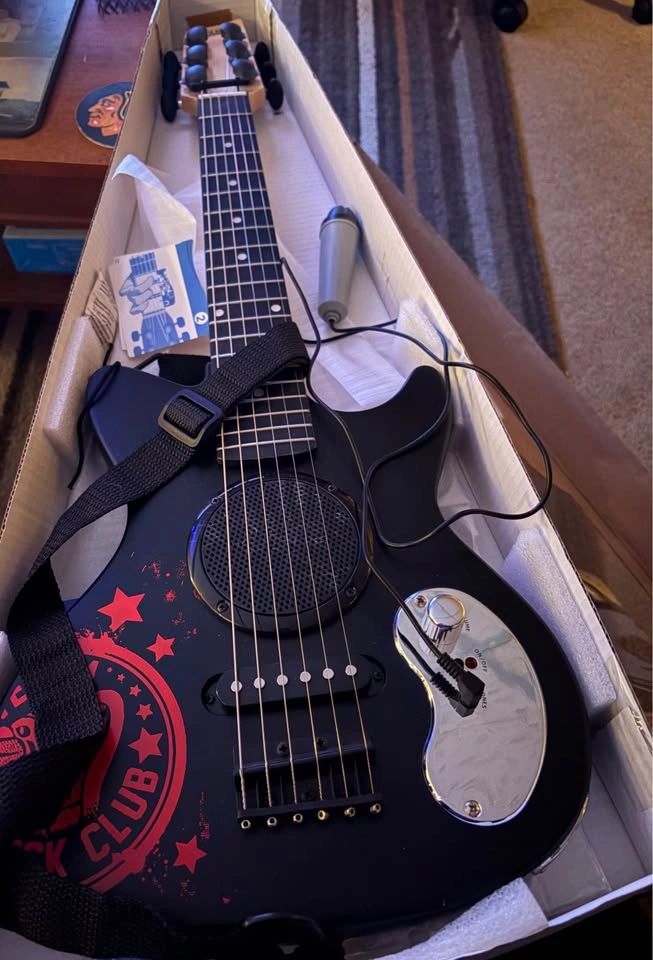 Kids First Act Discovery Electric Guitar and Mic - photo 2