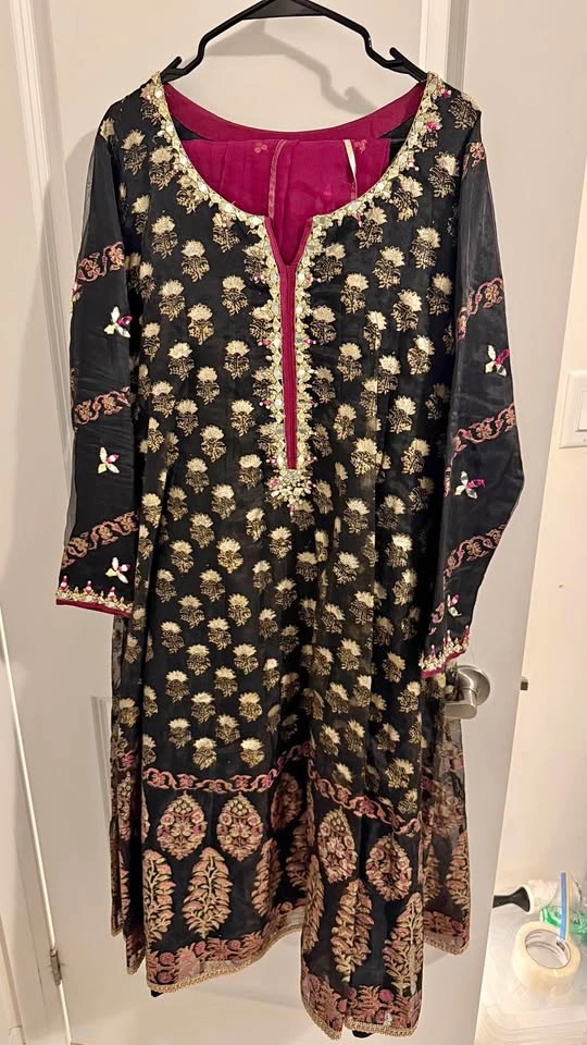 Deepak Perwani Pakistani Dress