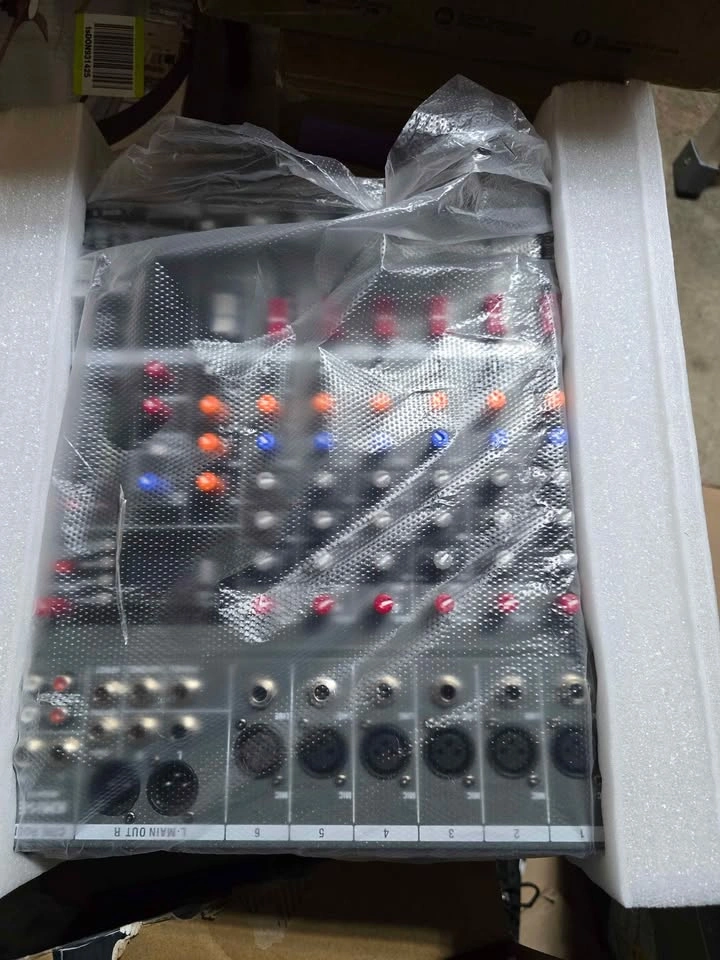 6 Channel Audio Mixer - photo 2