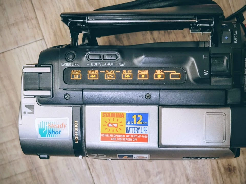 GREAT CONDITION! Sony Handycam 72x digital zoom camcorder - photo 3