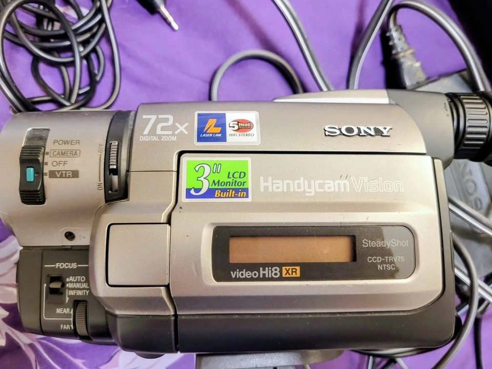 GREAT CONDITION! Sony Handycam 72x digital zoom camcorder - photo 4