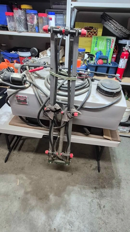 Spraytech Tank Sprayer with Flojet Pump - photo 2