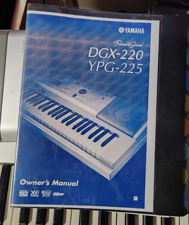 Yamaha Keyboard DGX-220 - photo 2