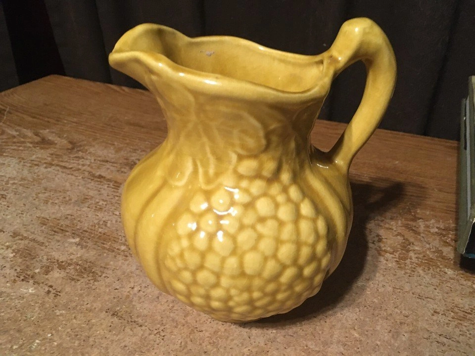 Vintage California Pottery Pitcher Yellow Grape Motif #487 - photo 4