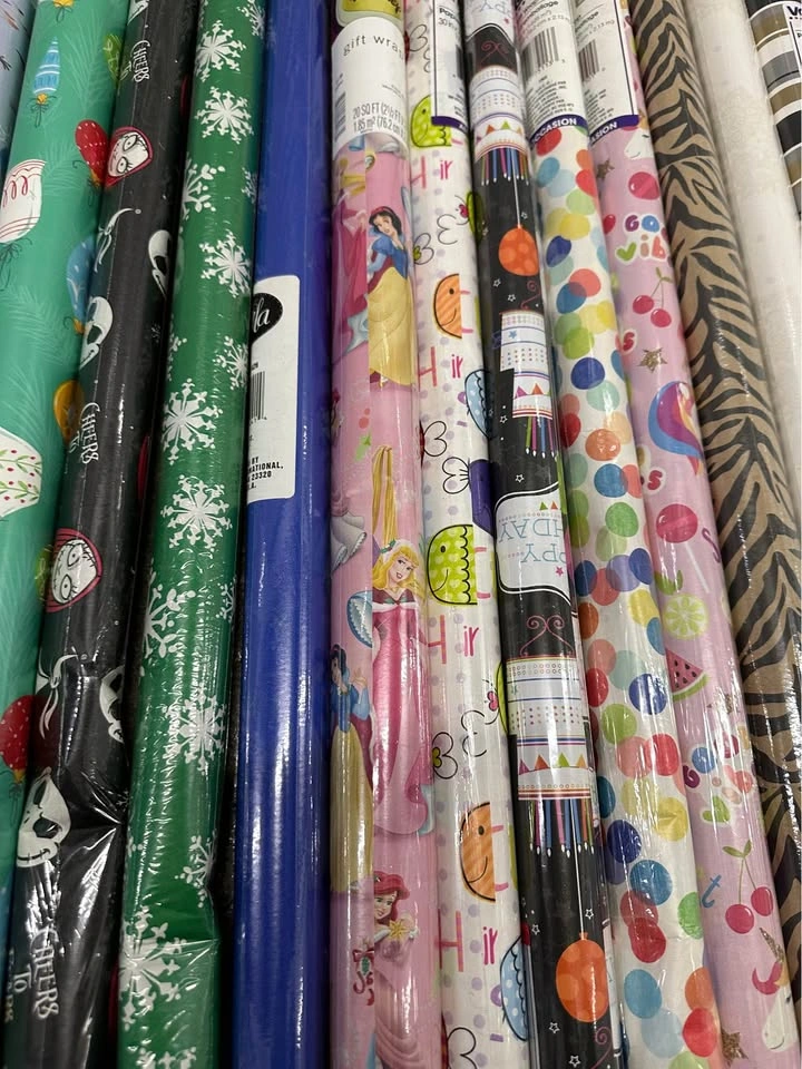 Large Lot of Gift Wrap Rolls – Mixed Prints – Most Sealed - photo 4