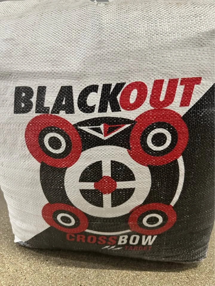 Blackout Crossbow Target Bag – Archery Practice Target - photo 2