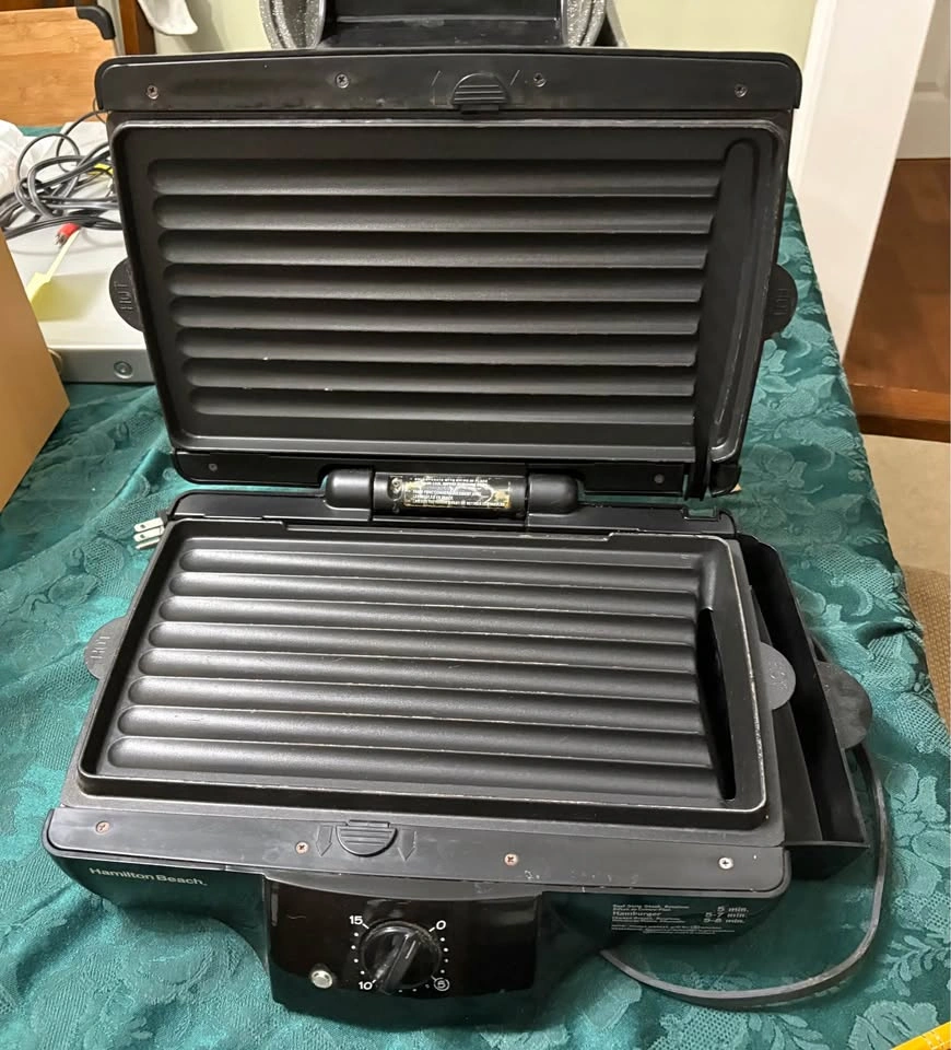 Hamilton Beach Electric Grill - photo 2