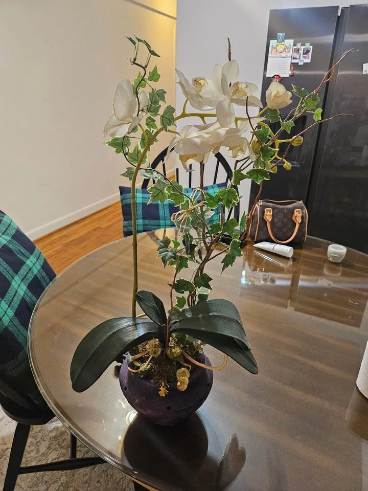Moving sale: artificial flower - photo 2