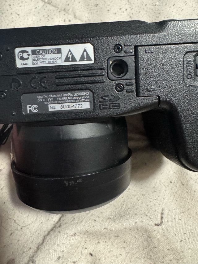 Fujifilm FinePix S2000HD Digital Camera - photo 5