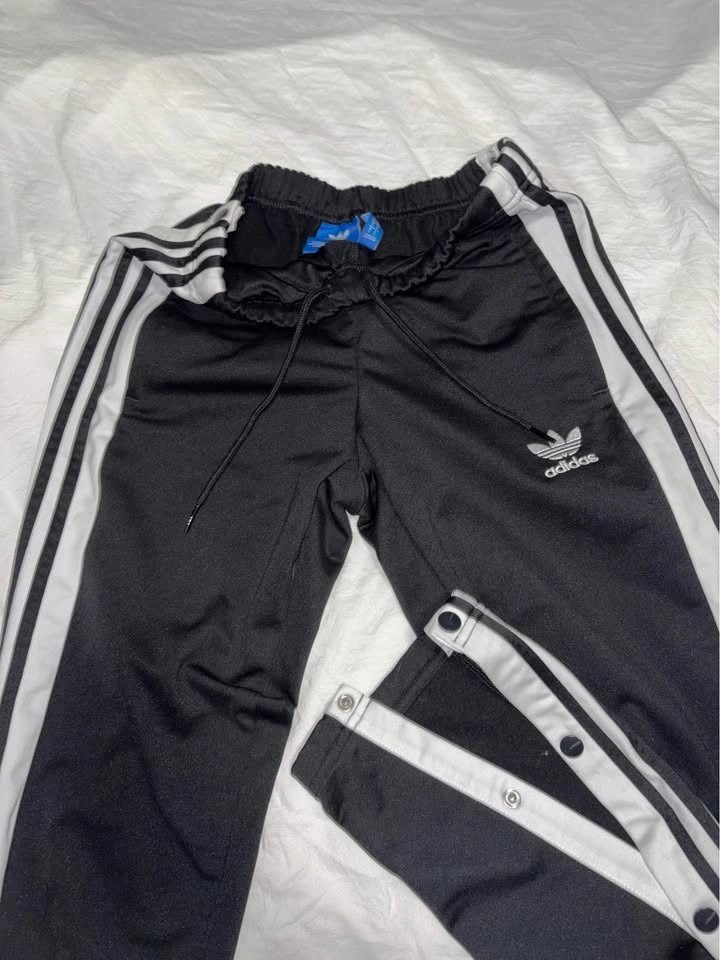 Adidas Originals Tracksuit set - photo 4