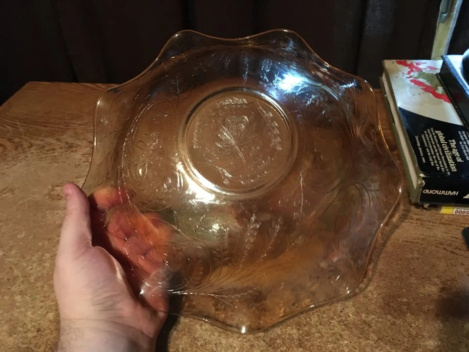 VINTAGE JEANNETTE GLASS FLORAGOLD LOIUSA RUFFLED BOWL 11.5" - photo 2
