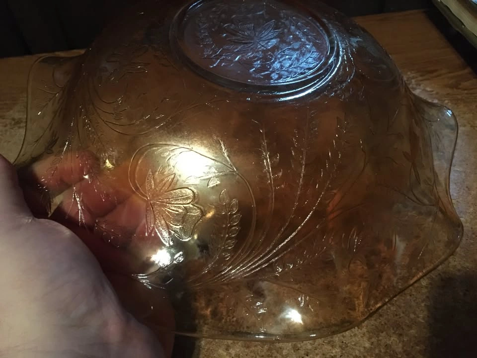 VINTAGE JEANNETTE GLASS FLORAGOLD LOIUSA RUFFLED BOWL 11.5" - photo 4