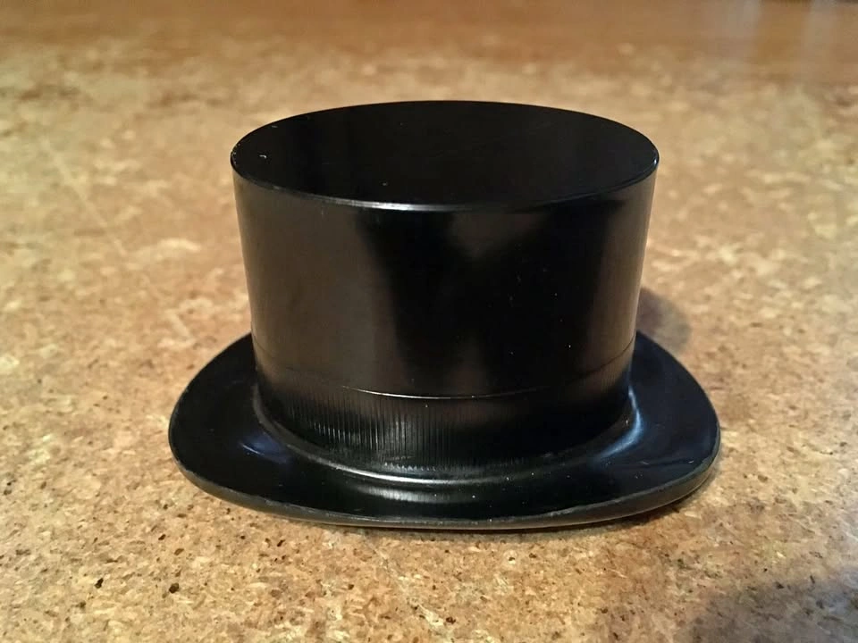 VINTAGE BAKELITE SALESMAN SAMPLE TOP HAT BORSALINO