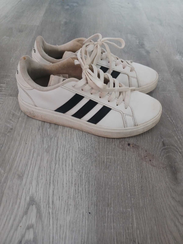 Adidas Grand Court 2.0 Shoes - Size 7