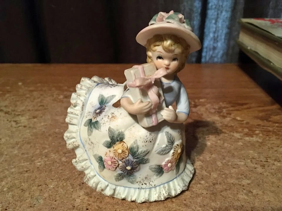 VINTAGE LEFTON FLORAL BLOOMER GIRL KW2322 WITH PRESENT