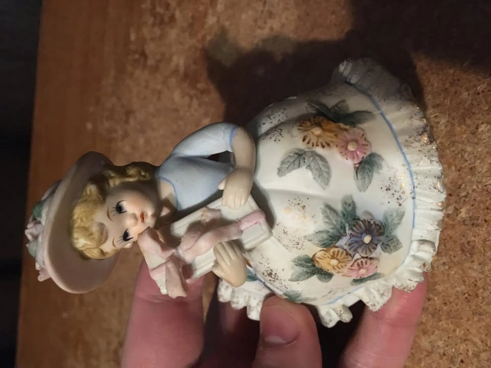 VINTAGE LEFTON FLORAL BLOOMER GIRL KW2322 WITH PRESENT - photo 3