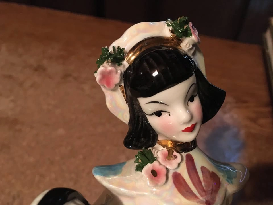1956 Signed Geo Z. Lefton Porcelain Dancer w/ Lantern - photo 4