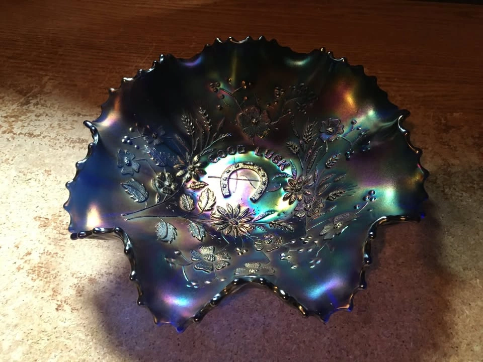 Northwood Carnival Glass Horseshoe Amethyst Ruffled Bowl - photo 2