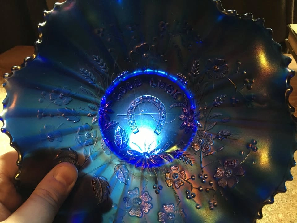 Northwood Carnival Glass Horseshoe Amethyst Ruffled Bowl - photo 4
