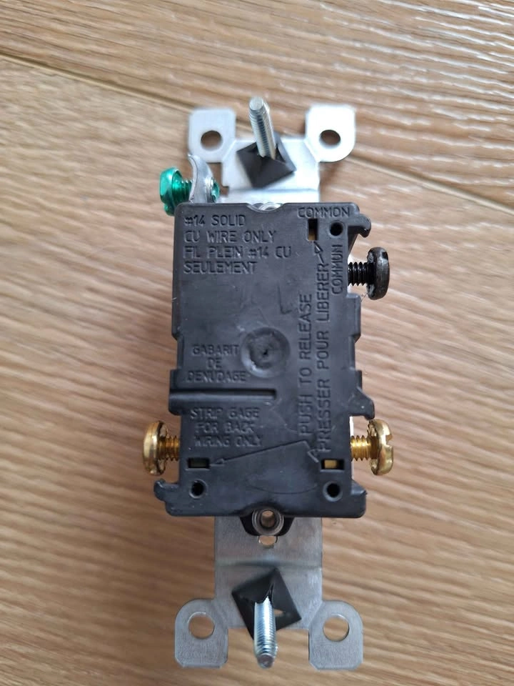 3-Way Switches - photo 3