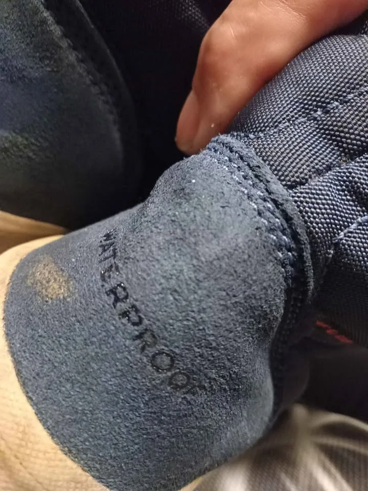 Columbia waterproof hiking shoes 13 image indicator(6)