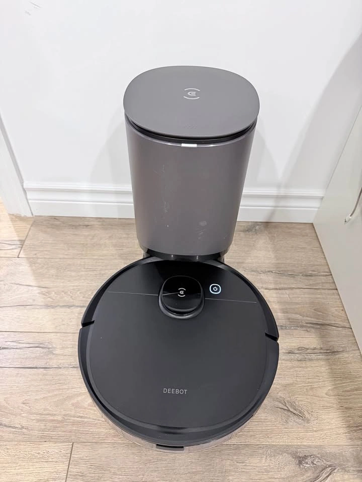 ECOVACS DEEBOT Robot Vacuum + Auto-Empty Station