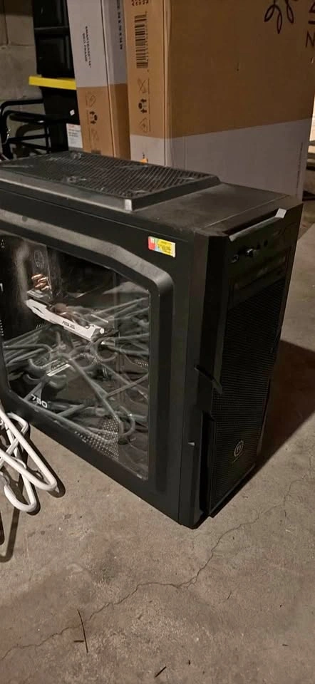 Thermaltake Gaming PC with ASUS GPU and Cooler Master