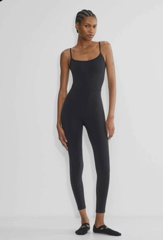 Aritiza Jumpsuit - Size M - Like New