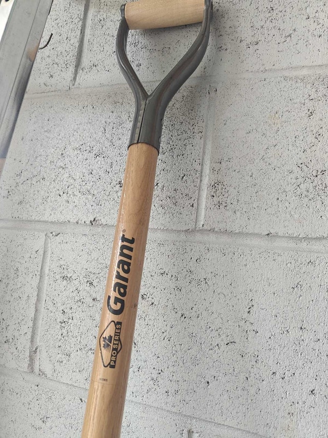 Garant Shovel (like new) - photo 3