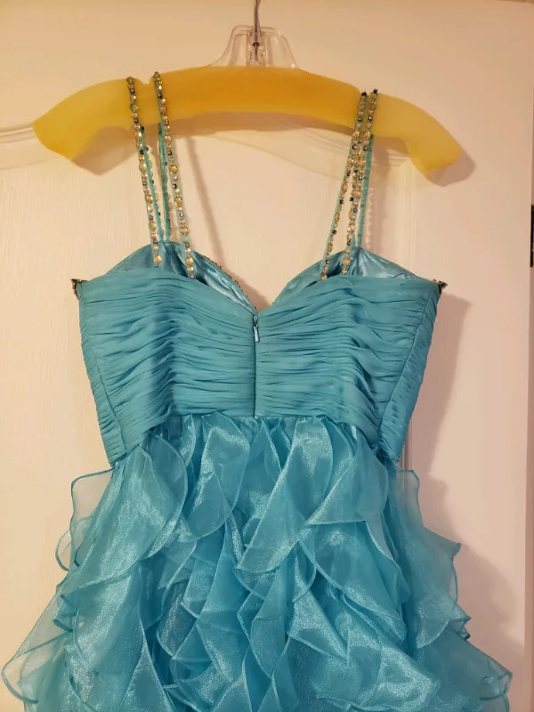 SHERRI HILL Designer DRESS size 4 image indicator(4)