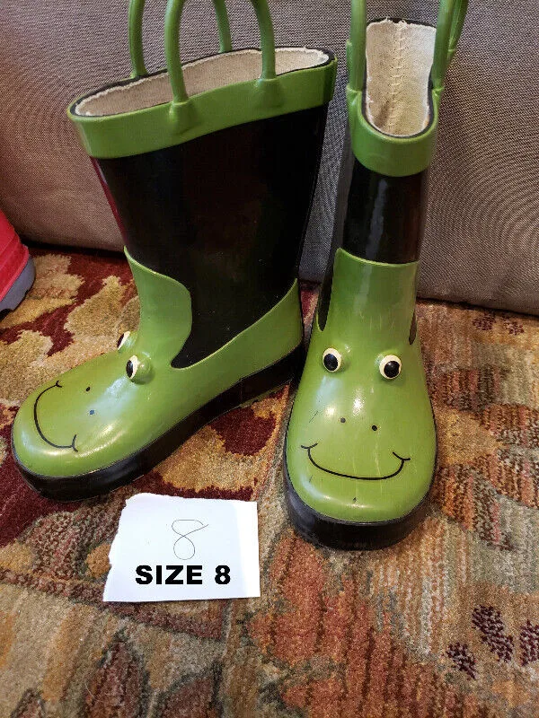 Lots of girls boots and shoes size 8 and 11 thumbnail