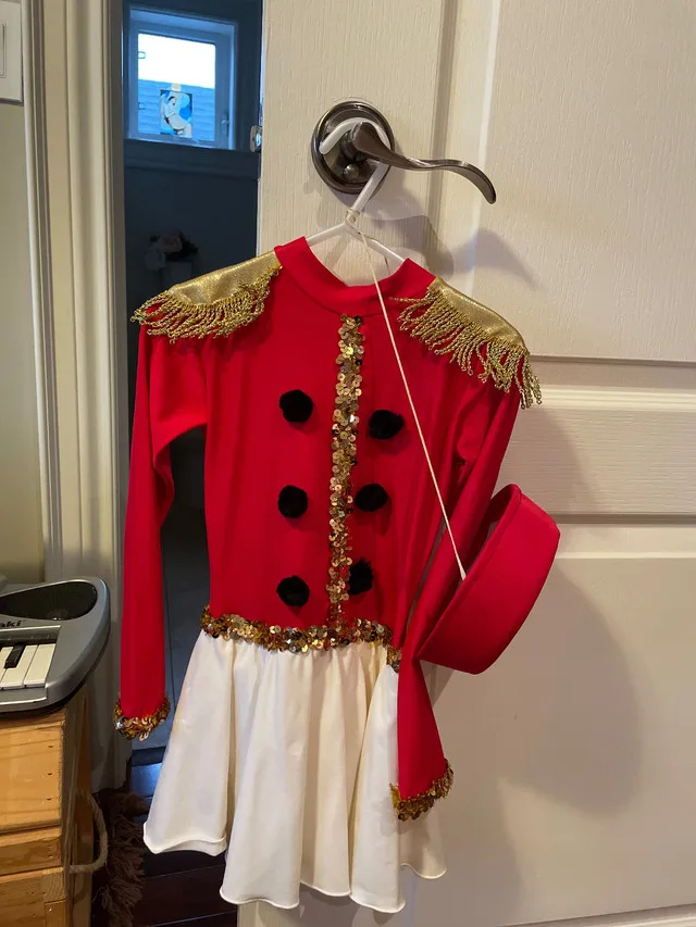 Halloween Costumes image indicator(4)