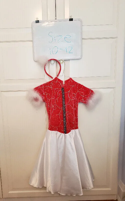 Halloween Costumes image indicator(6)